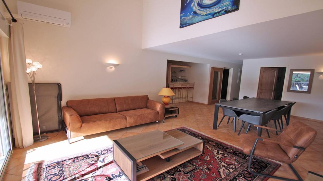 Sainte-Maxime - 3 Bedroom Apartment, Air Conditioned, Outdoor Terrace, Swimming Pool Exterior foto