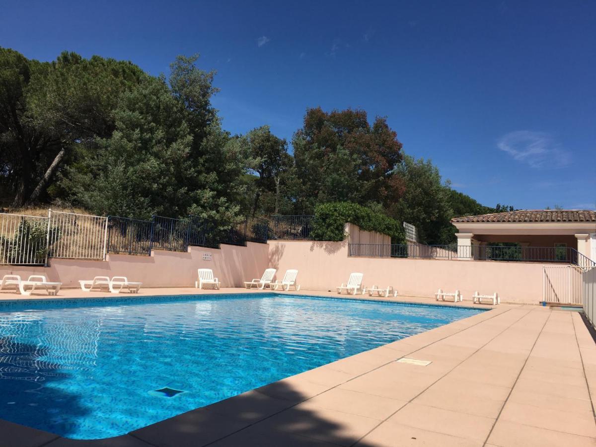 Sainte-Maxime - 3 Bedroom Apartment, Air Conditioned, Outdoor Terrace, Swimming Pool Exterior foto