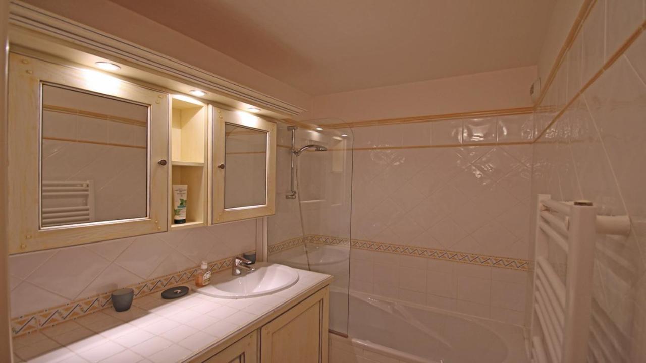 Sainte-Maxime - 3 Bedroom Apartment, Air Conditioned, Outdoor Terrace, Swimming Pool Exterior foto